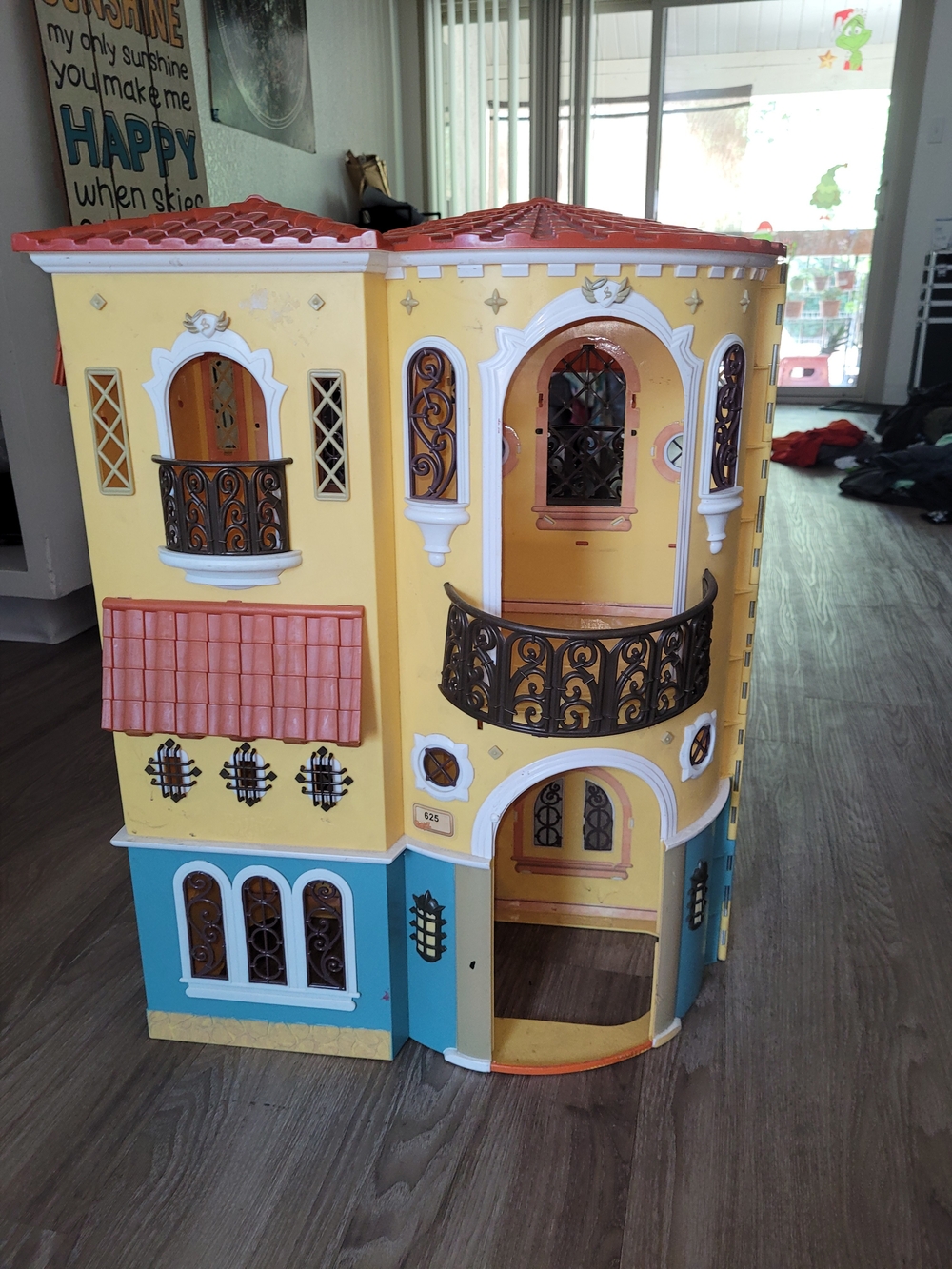 Rare Bratz World Mansion Folding Doll House MGA 2001